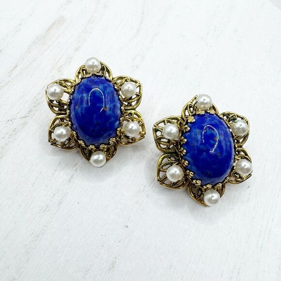 Vtg Cobalt Blue Domed Glass Clip On Earrings Gold Filigree Flowers Faux Pearls - Picture 6 of 9